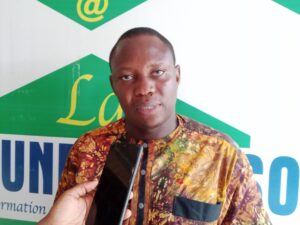 Le formateur, Abdou Zouré s'exprime lors de la formation MOJO le 05 août 2024