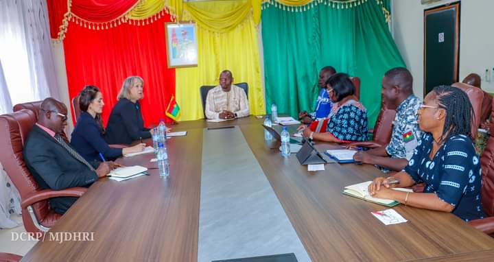 Visite de l'ambassadrice des États-Unis d’Amérique, Joann M. Lockard, ministère de la Justice, 10 septembre 2024