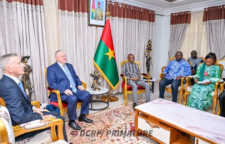 Rencontre du Premier ministre avec l'ambassadeur de la Fédération de Russie au Burkina sur les préparatifs des Journées économiques du Burkina Faso, 23 septembre 2024