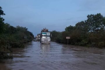 Inondations de la RN1 au niveau du pont de Hèrèdougou, 28 septembre 2024