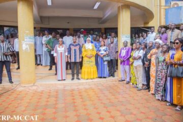 Montée des couleurs en langue Bwamou à l'hôtel administratif à Ouagadougou, 7 octobre 2024