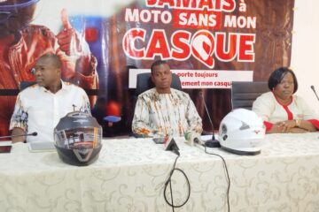 cérémonie de lancement de la campagne sur la promotion du port du casque « un employé, un casque », organisé par Essakane, 25 novembre 2024 à Ouagadougou